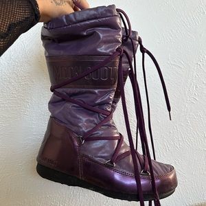Purple Moon Boots Vintage Sz 7 or 38 Great Condition .
